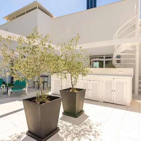 Apartamento Say Gayatri